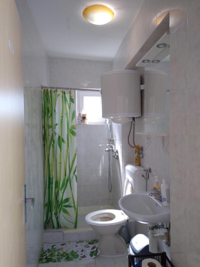 Apartments "Sun-Sea" โลปาร์ ภายนอก รูปภาพ